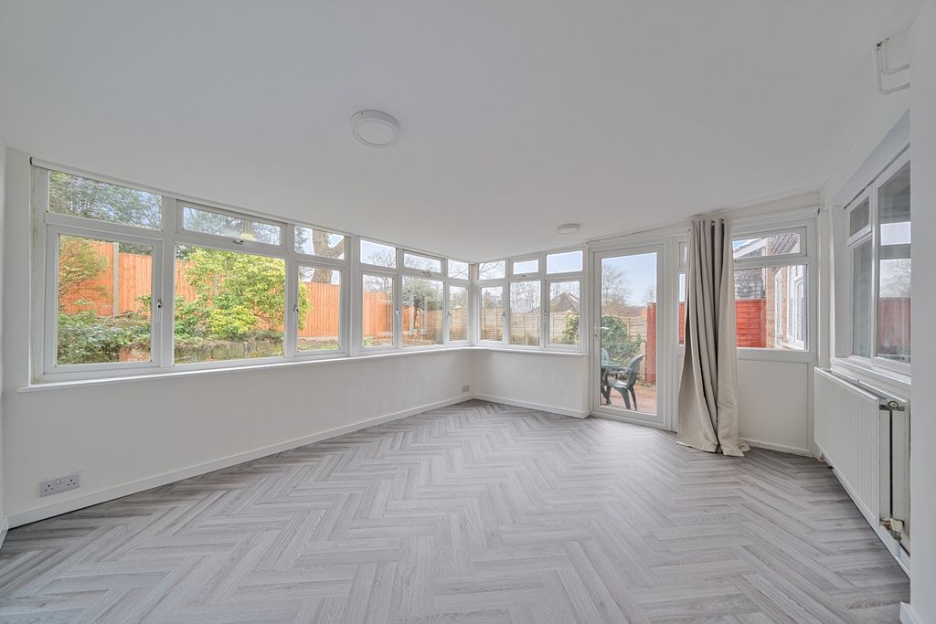 Property photo 3 of 24 1418551-15-69B3cd...