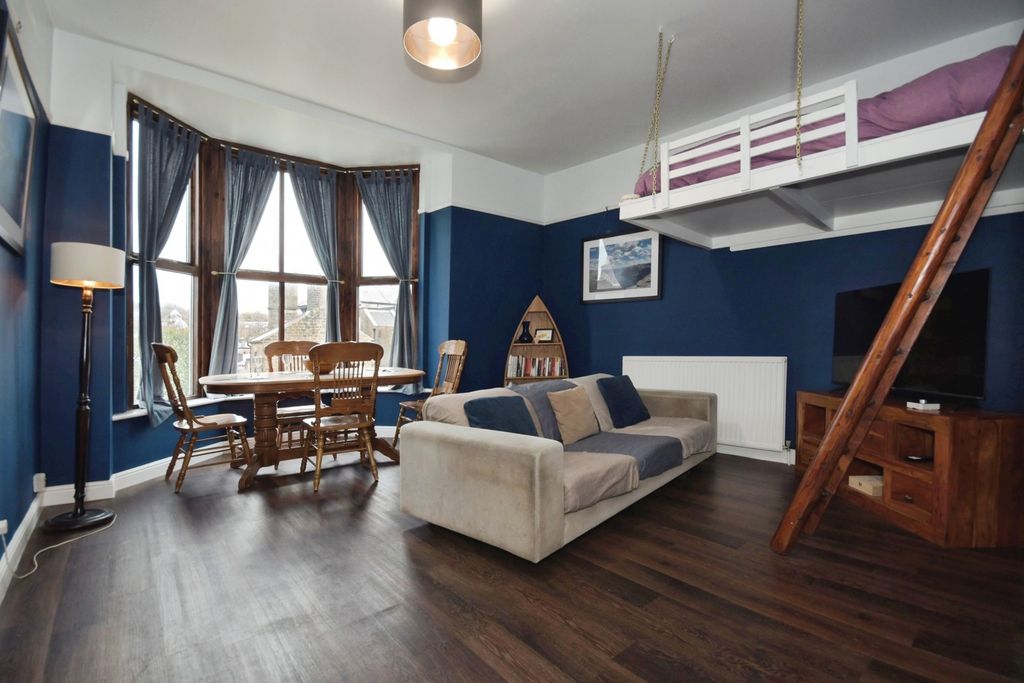 Property photo 2 of 17 Living Room