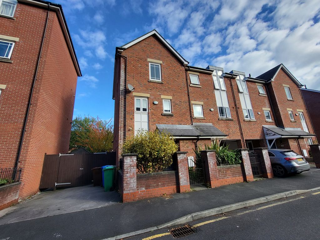 Property photo 2 of 18 Gallery