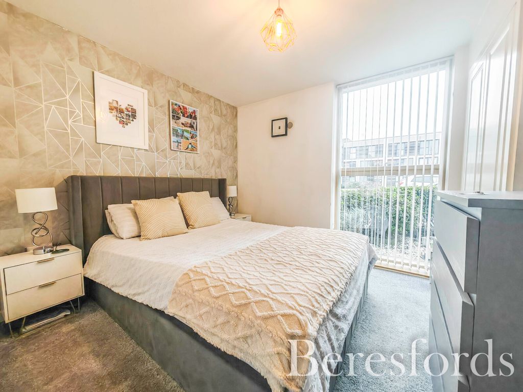 Property photo 3 of 9 Picture 3