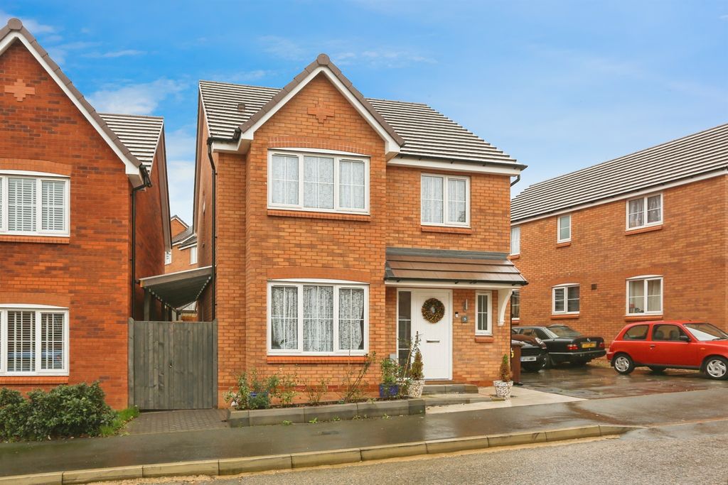 Property photo 2 of 17