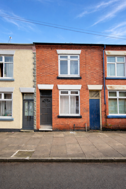 Property photo 1 of 8