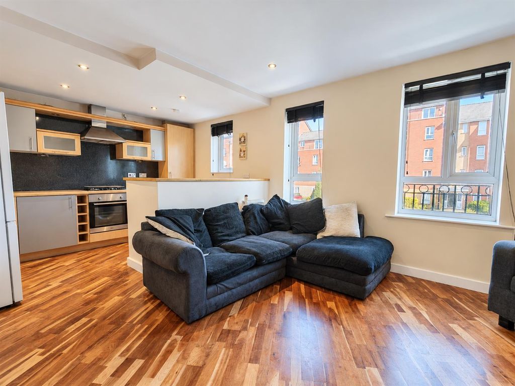 Property photo 1 of 12