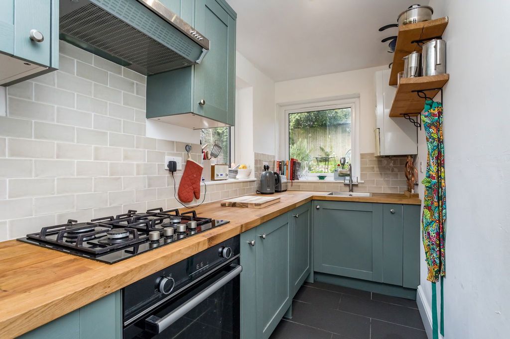 Property photo 3 of 11