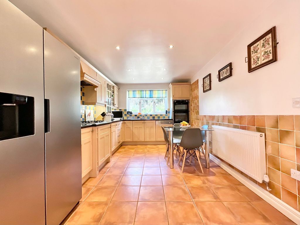 Property photo 2 of 47