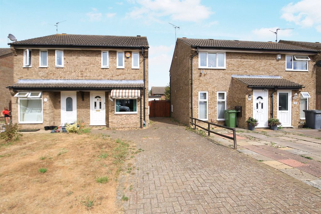 Property photo 1 of 12