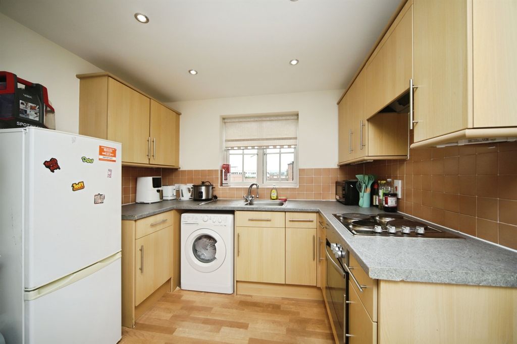 Property photo 2 of 10