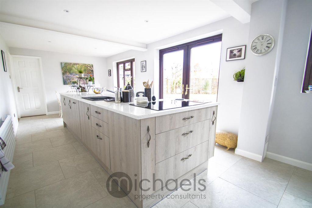 Property photo 3 of 20