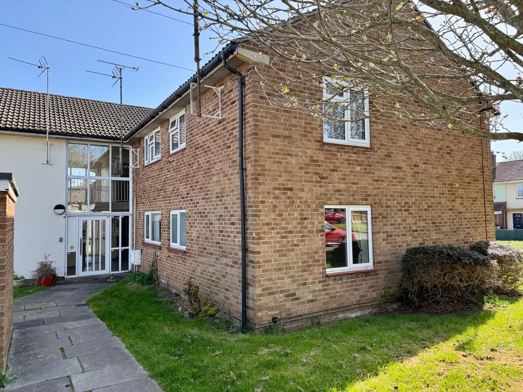 Property photo 2 of 13 Image