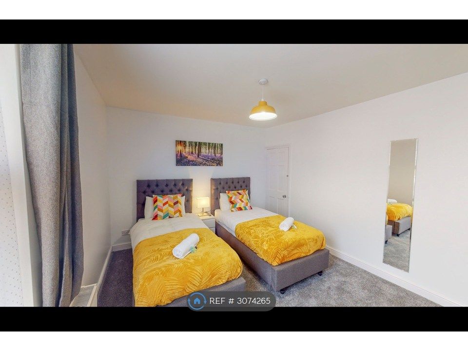 Property photo 2 of 34