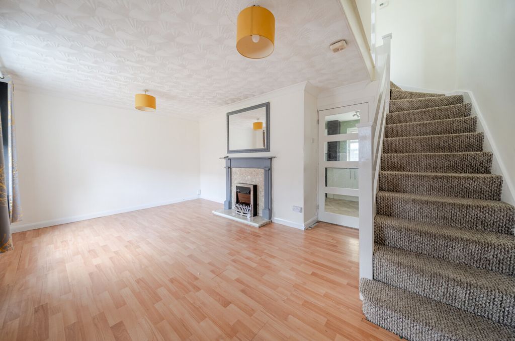 Property photo 2 of 13 1464965-11-6A0c37...