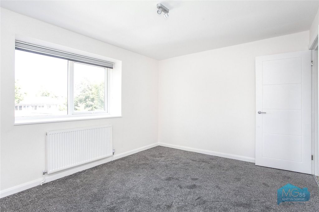 Property photo 3 of 11 Picture No. 12