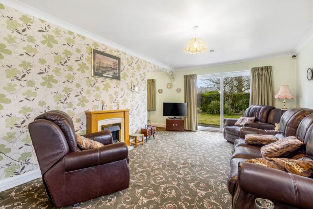 Property photo 2 of 23 8 Coningsby Close (Boston)-18