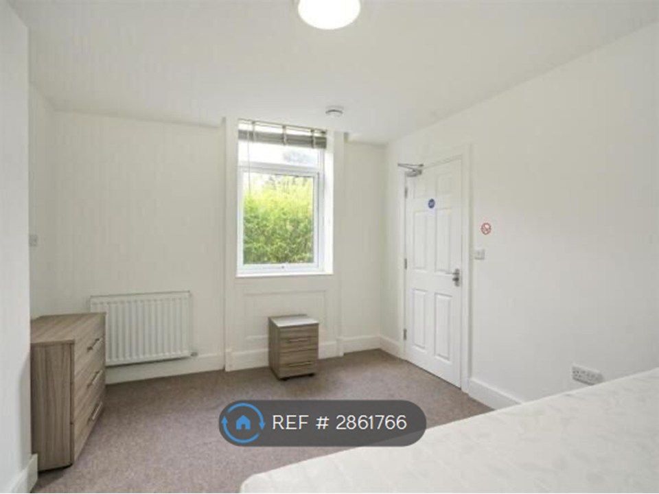 Property photo 2 of 18 Room 1