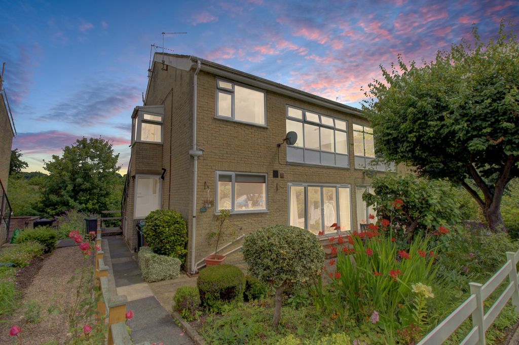 Property photo 1 of 27