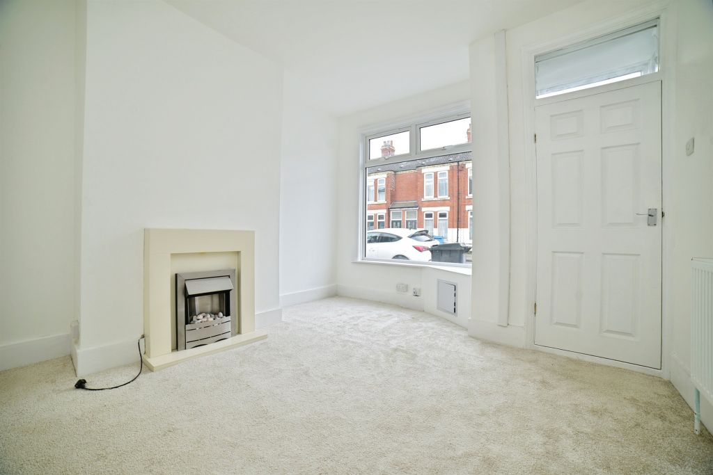 Property photo 2 of 7 Living Room