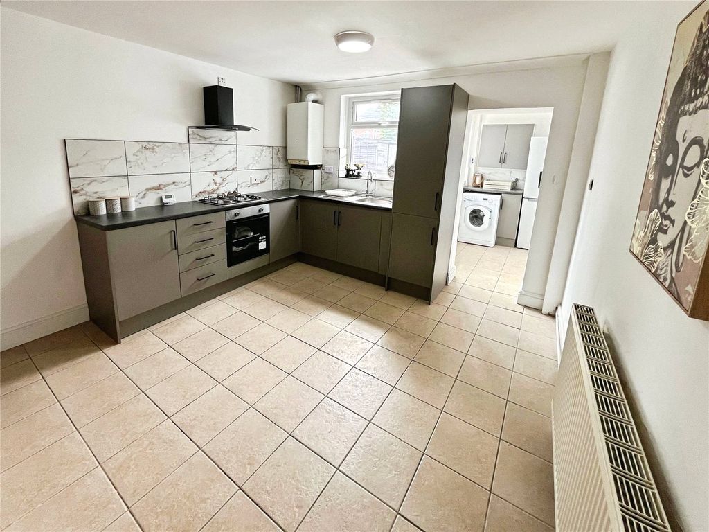 Property photo 3 of 11 Kitchen Diner