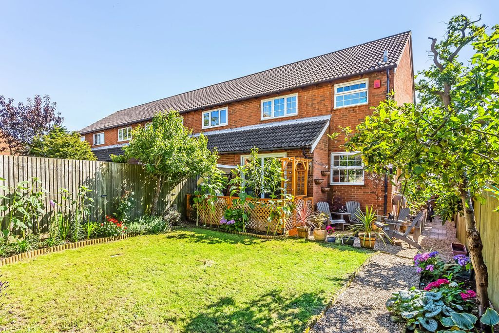 Property photo 2 of 19