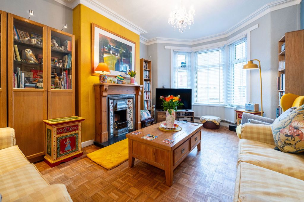 Property photo 3 of 43