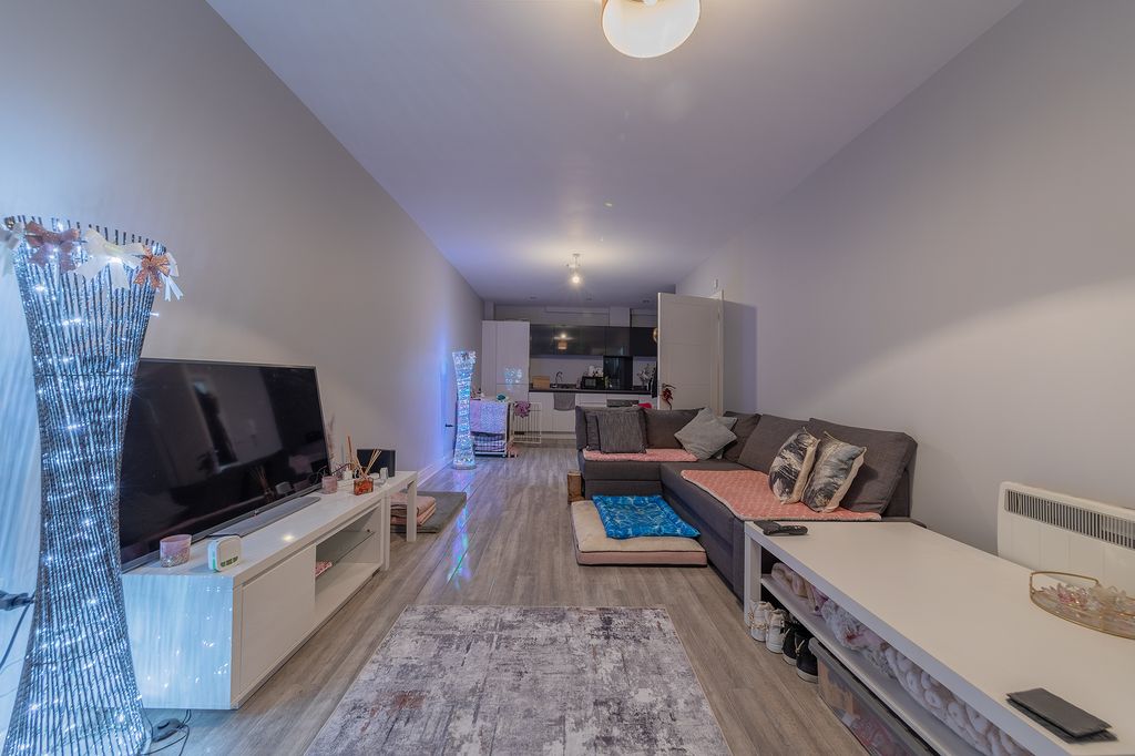 Property photo 2 of 14