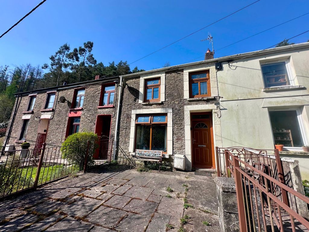 Property photo 2 of 31