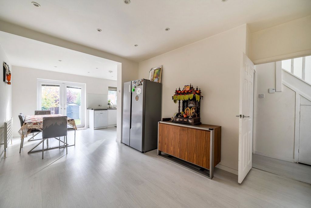 Property photo 3 of 17 Picture No. 04