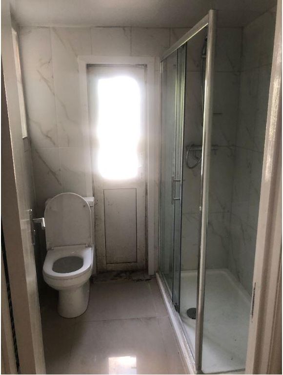 Property photo 3 of 6 Bathroom