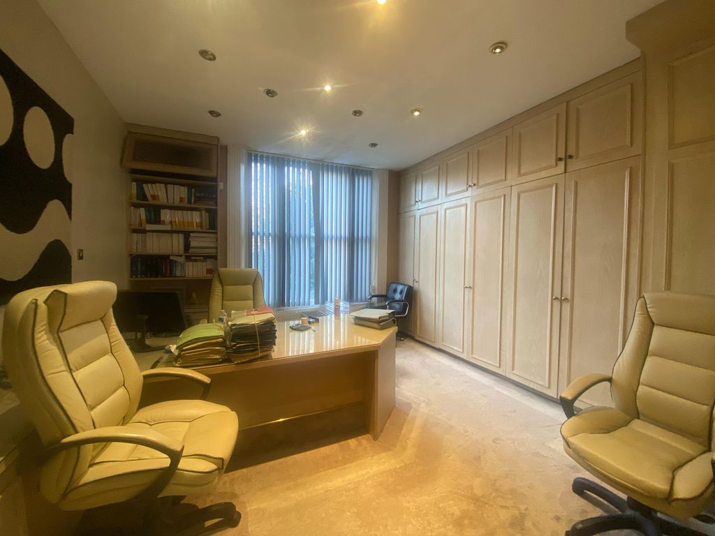 Property photo 1 of 4