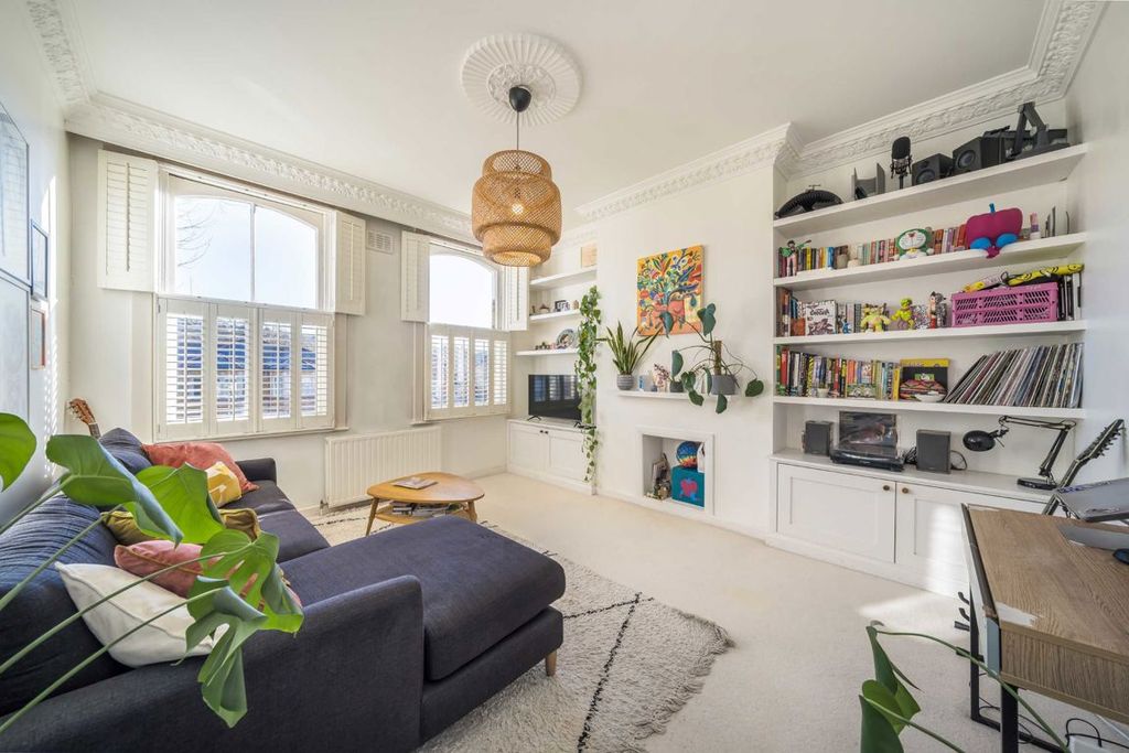 Property photo 2 of 7