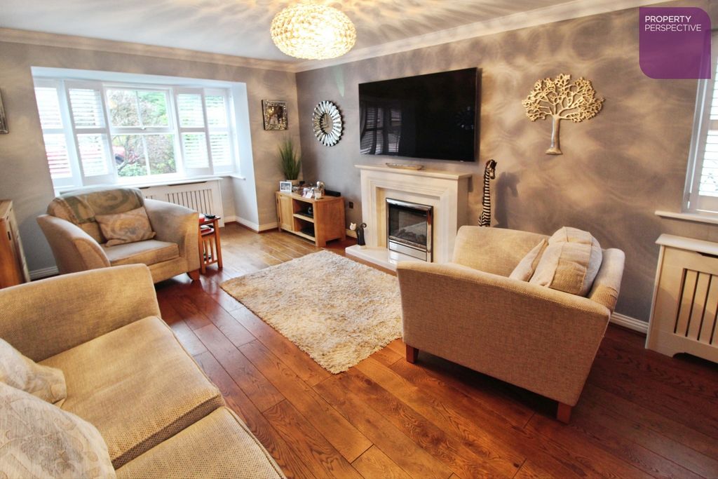 Property photo 2 of 20 Lounge