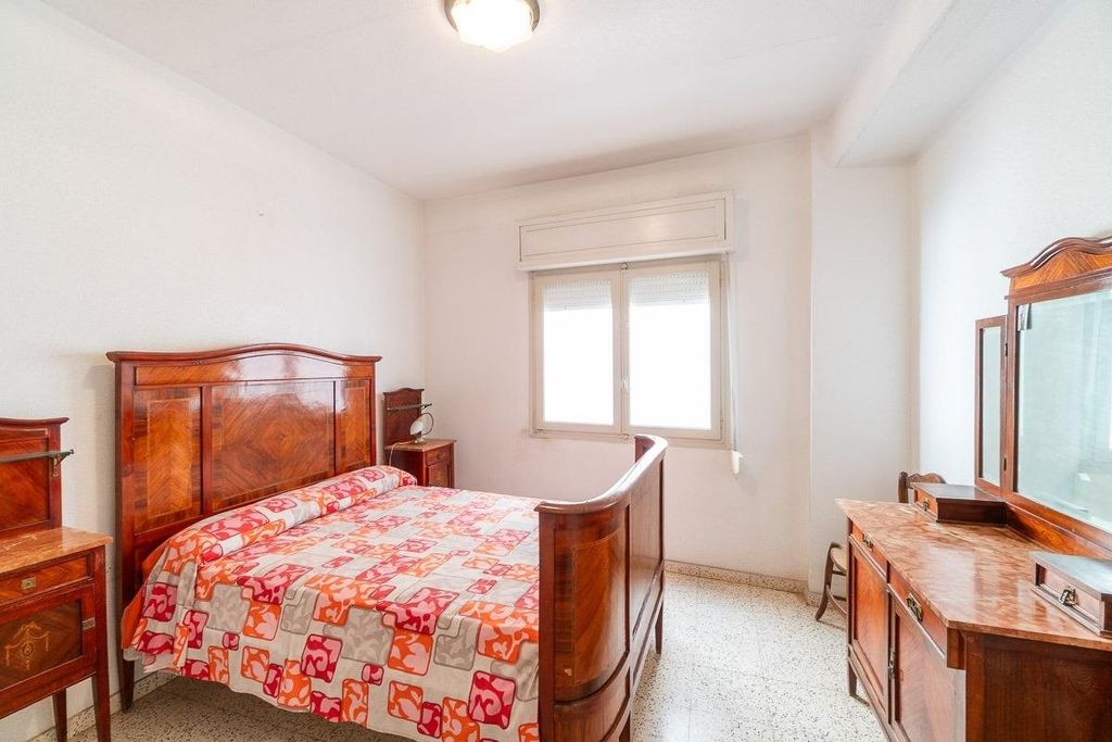 Property photo 2 of 36