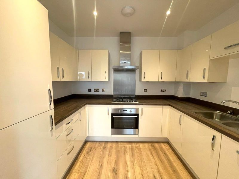 Property photo 2 of 8 Photo 7