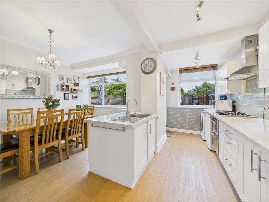 Property photo 2 of 12 Kitchen