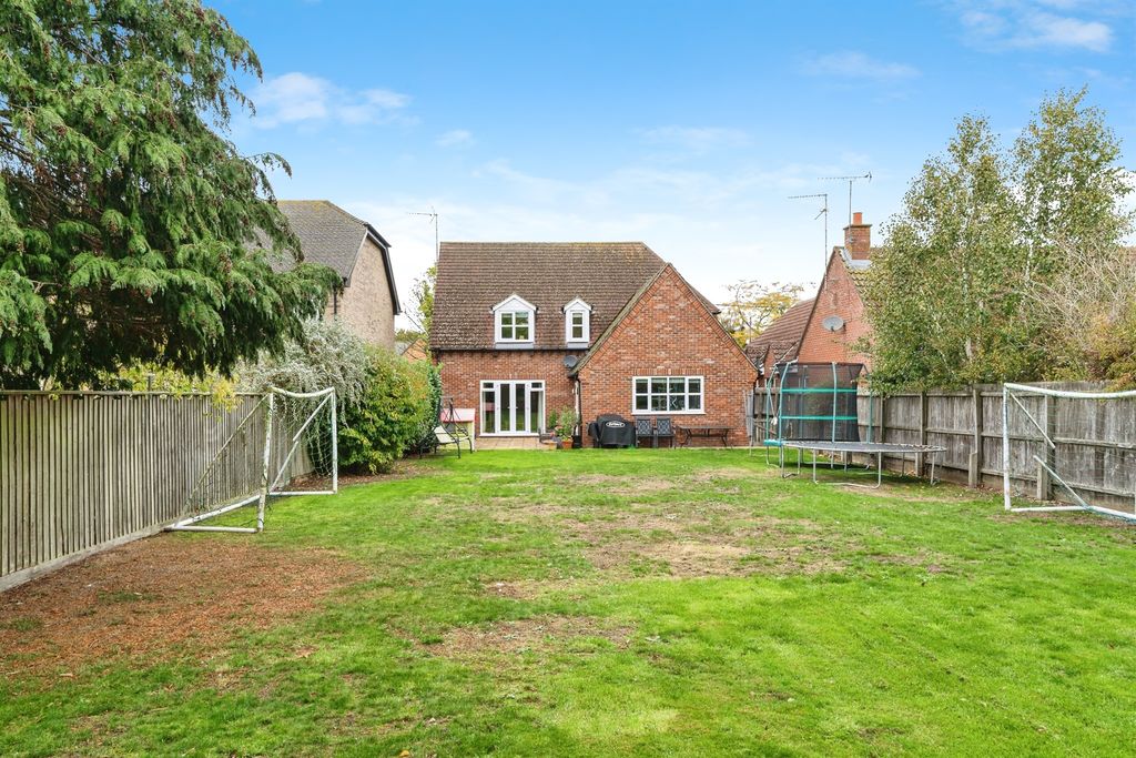 Property photo 2 of 24