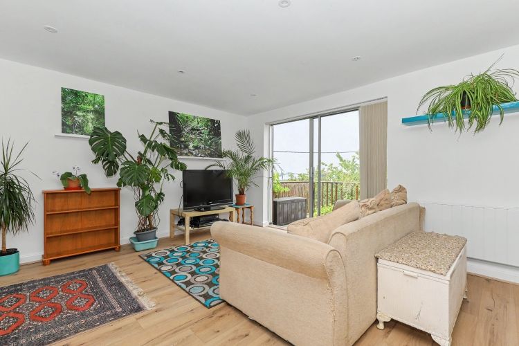 Property photo 2 of 11 333590