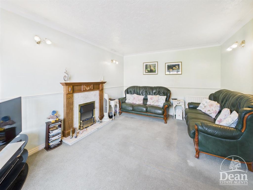 Property photo 3 of 21