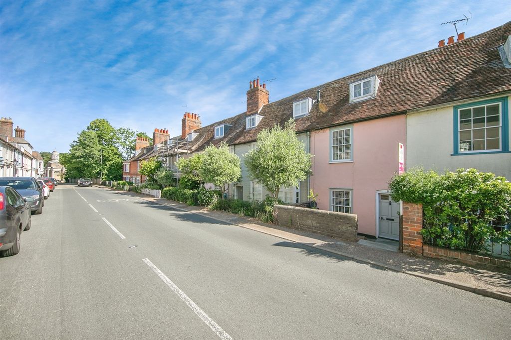 Property photo 2 of 20