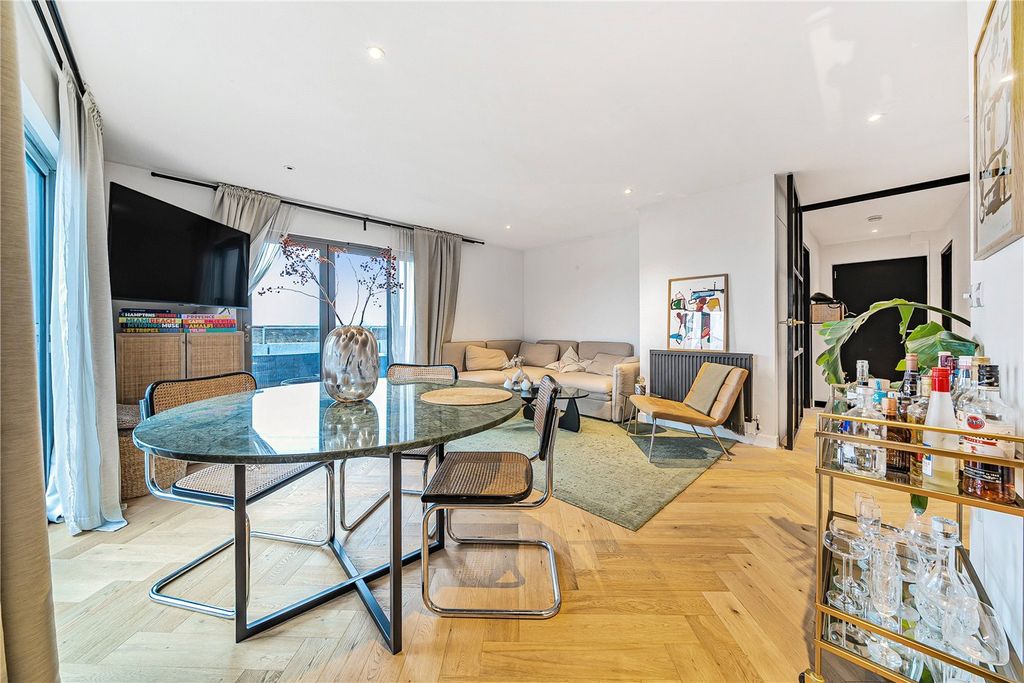 Property photo 3 of 19 Picture No. 08