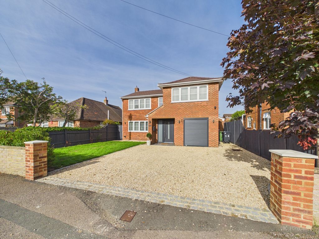 Property photo 1 of 18 Rushmoor Avenue