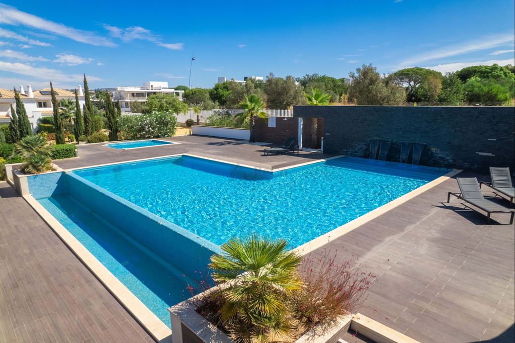 Property photo 3 of 26