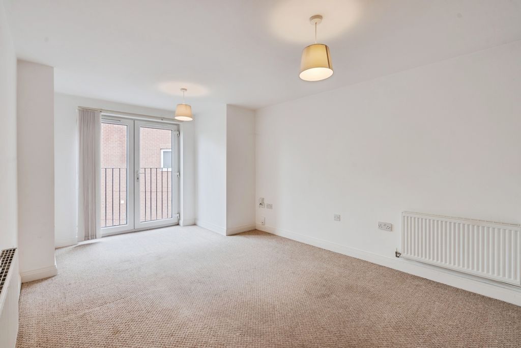 Property photo 3 of 20 Pbox-Img.Jpg