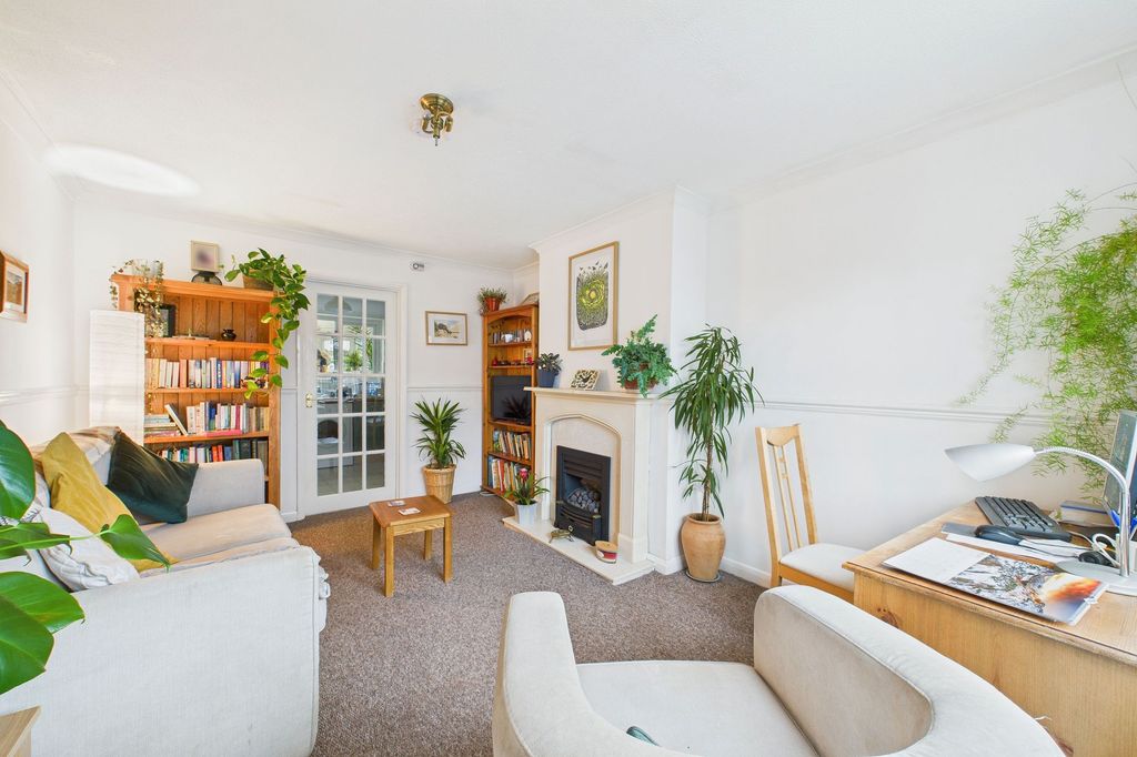 Property photo 3 of 16