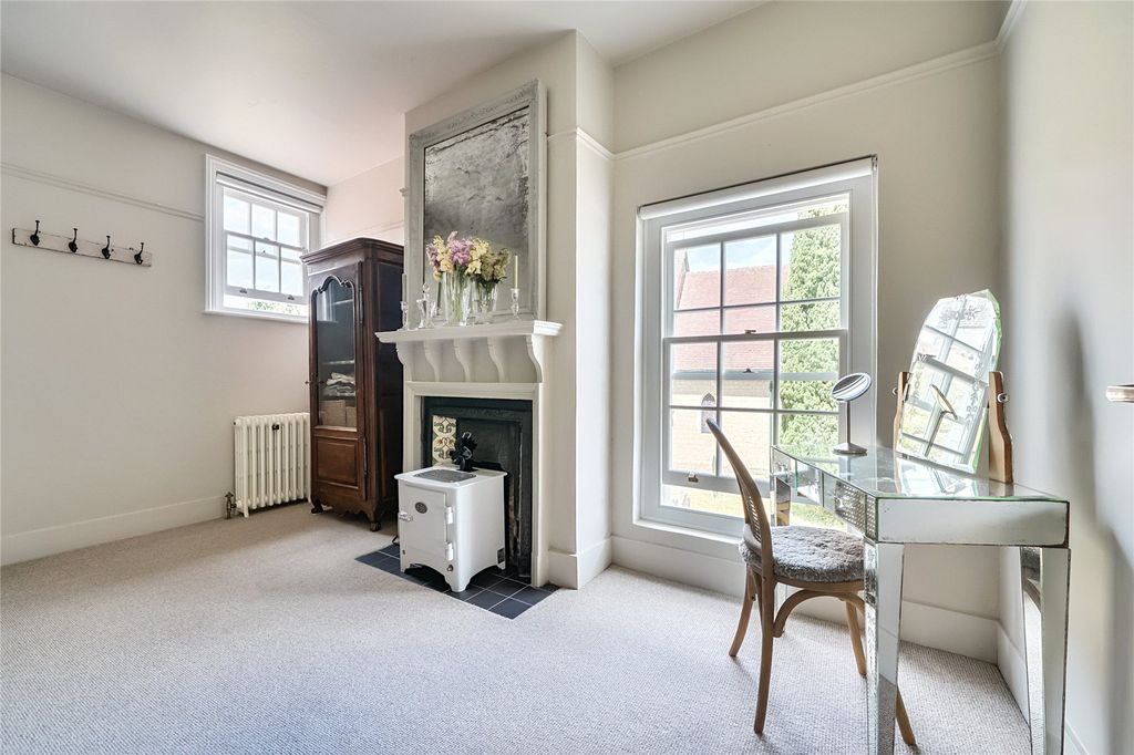 Additional image 12 of 4 bed flat for saleHigh Street, Headley, Hampshire GU35