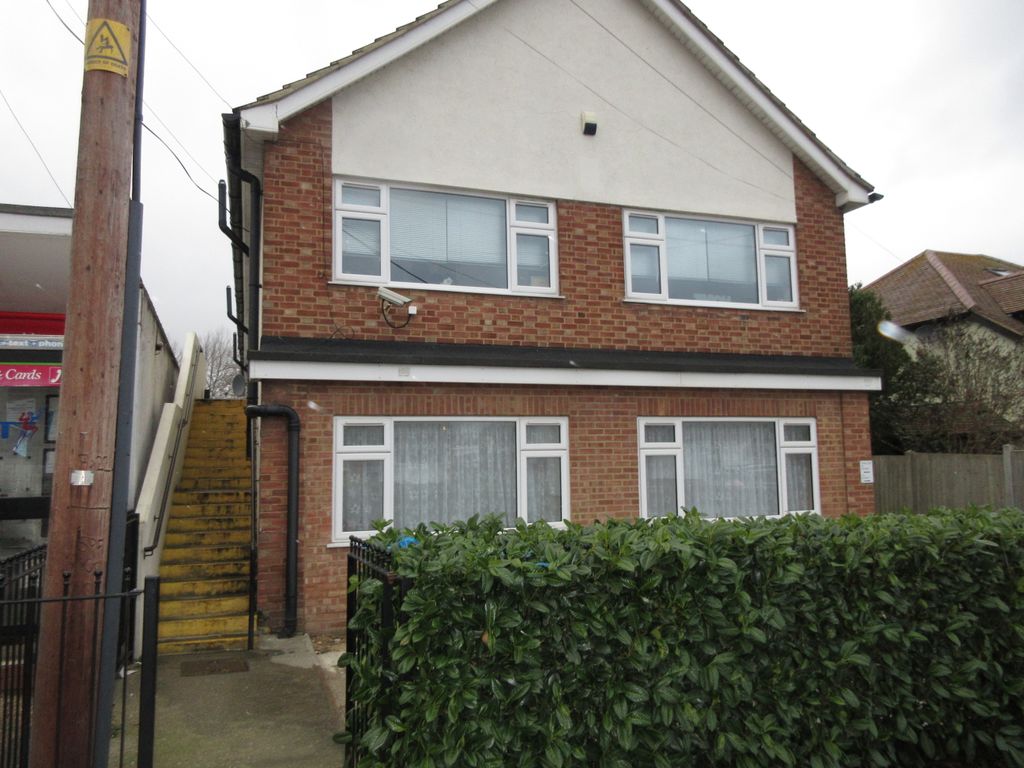 Property photo 1 of 4 8 Wensley Lodge (11)