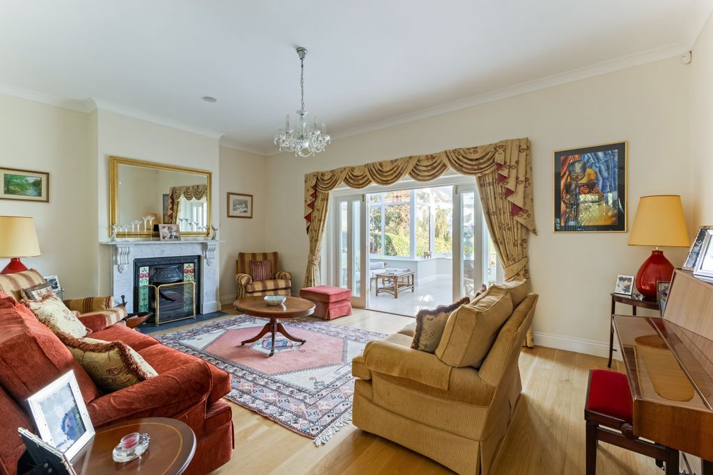 Property photo 3 of 18