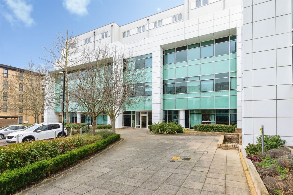 Property photo 1 of 19