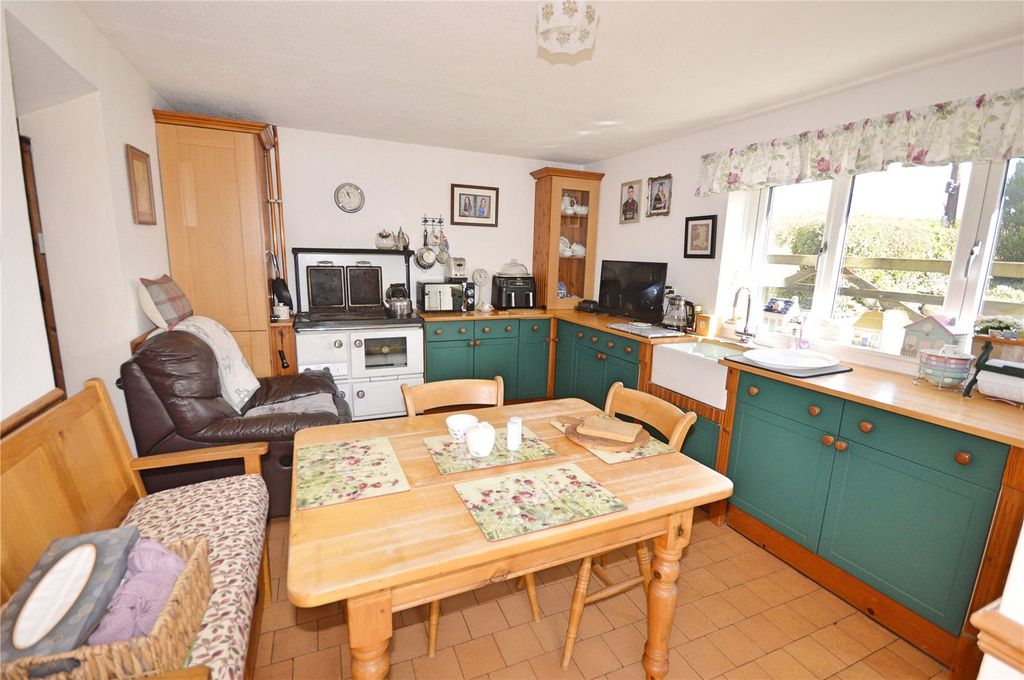 Property photo 3 of 35 Picture No. 02