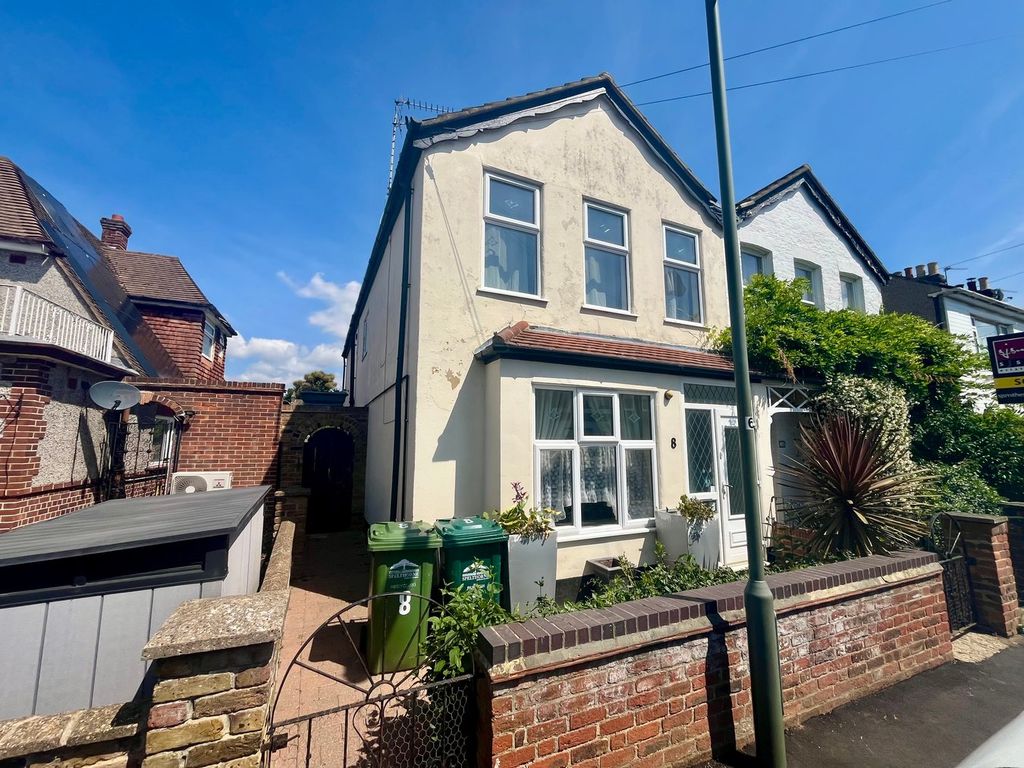 Property photo 1 of 18