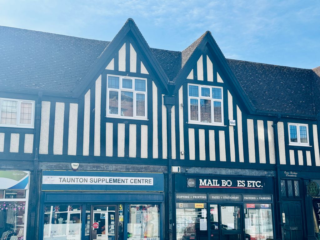 Property photo 2 of 20