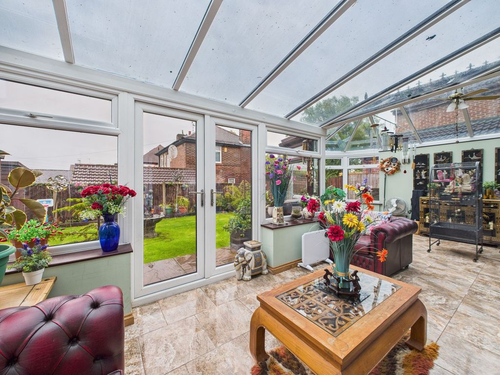 Property photo 3 of 16 Conservatory